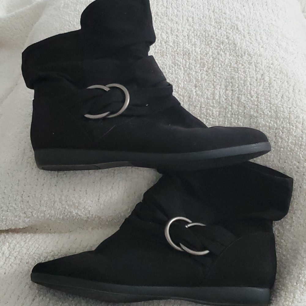 Size 7 black booties from KOHL'S